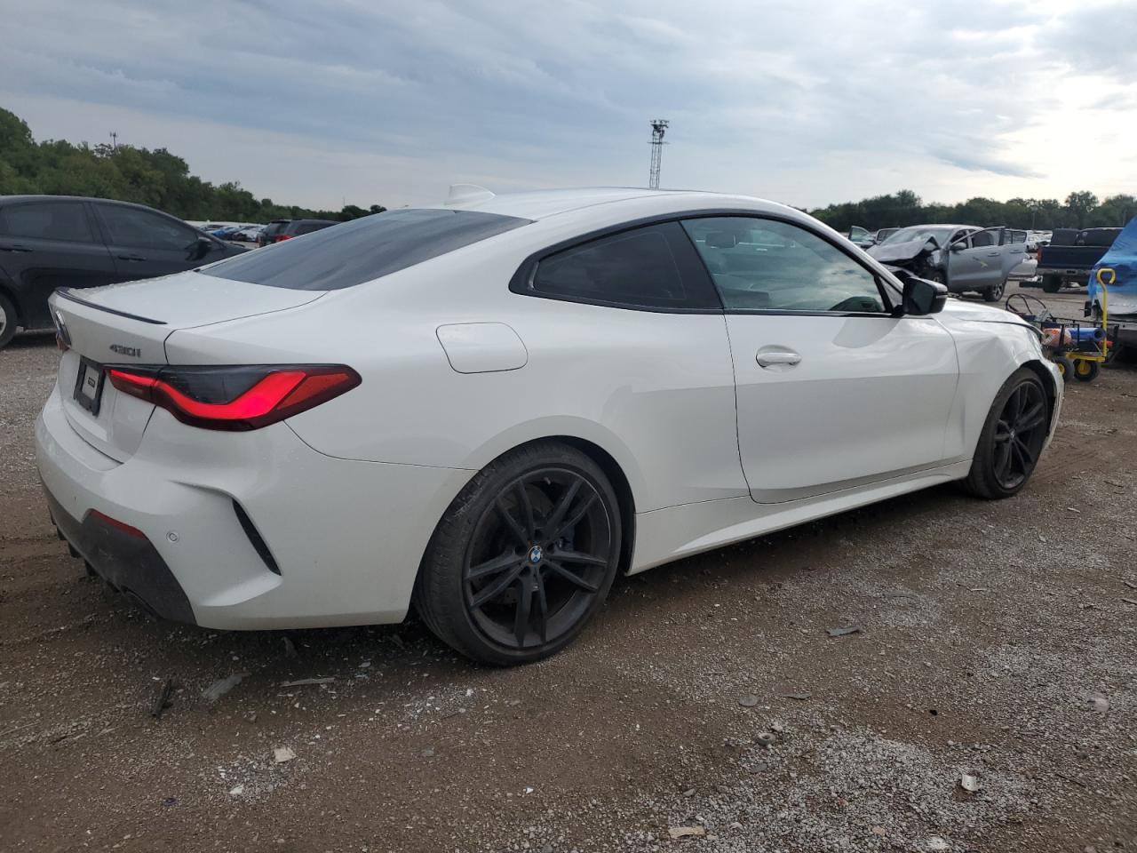 2023 BMW 430Xi - Фото 3