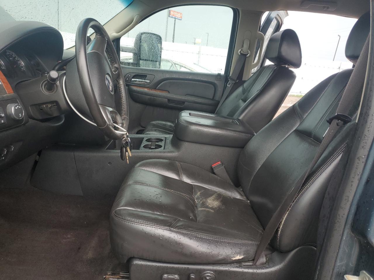 2007 GMC Sierra K2500 Heavy Duty - Image 7