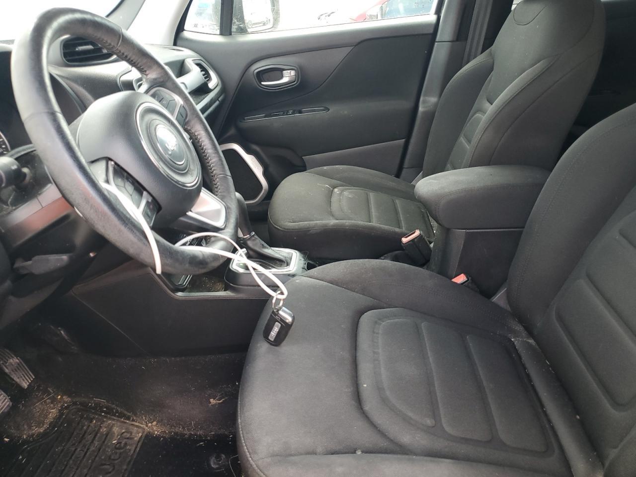 2020 Jeep Renegade Latitude - Image 7