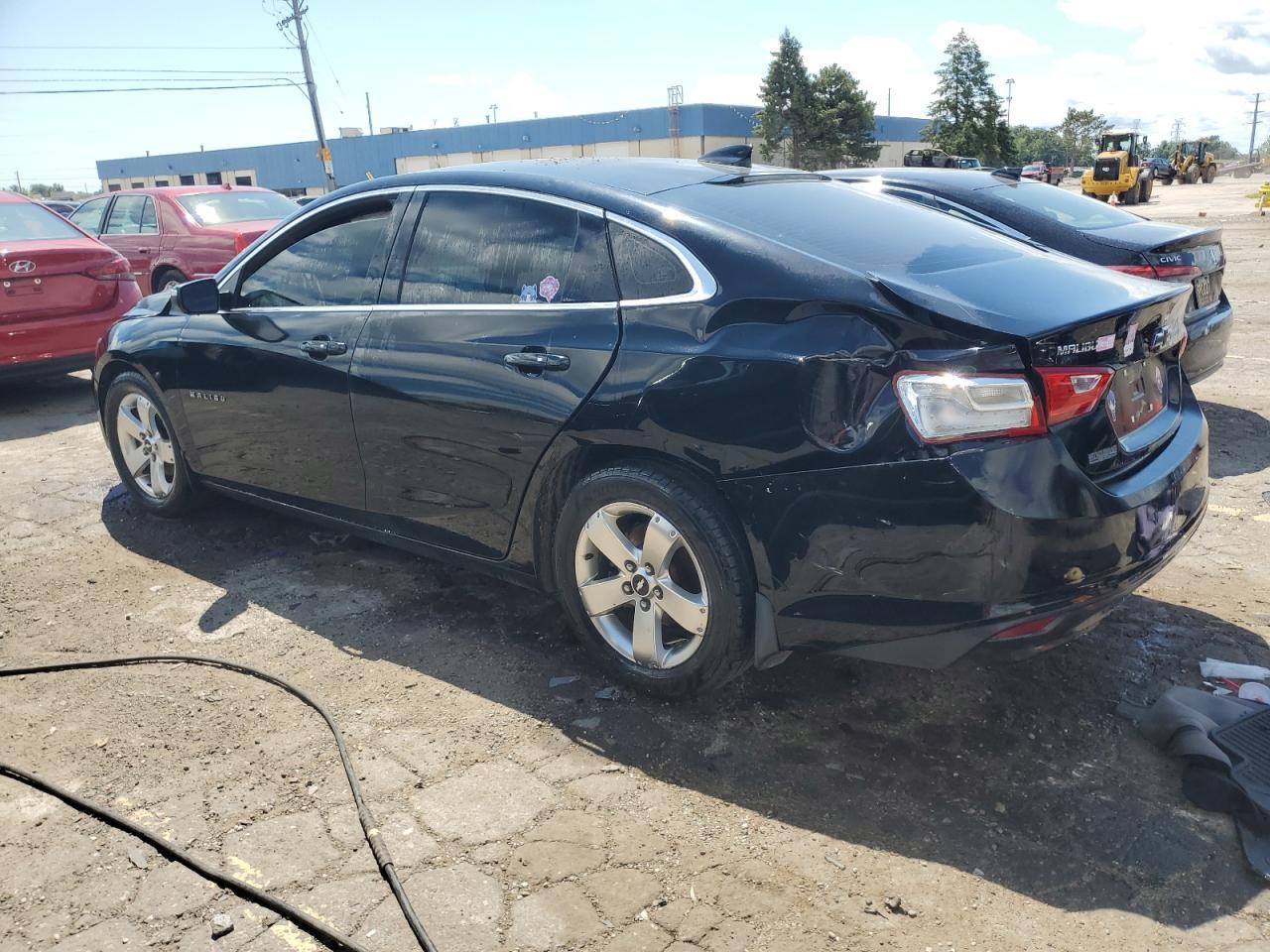 2017 Chevrolet Malibu Lt - Фото 2
