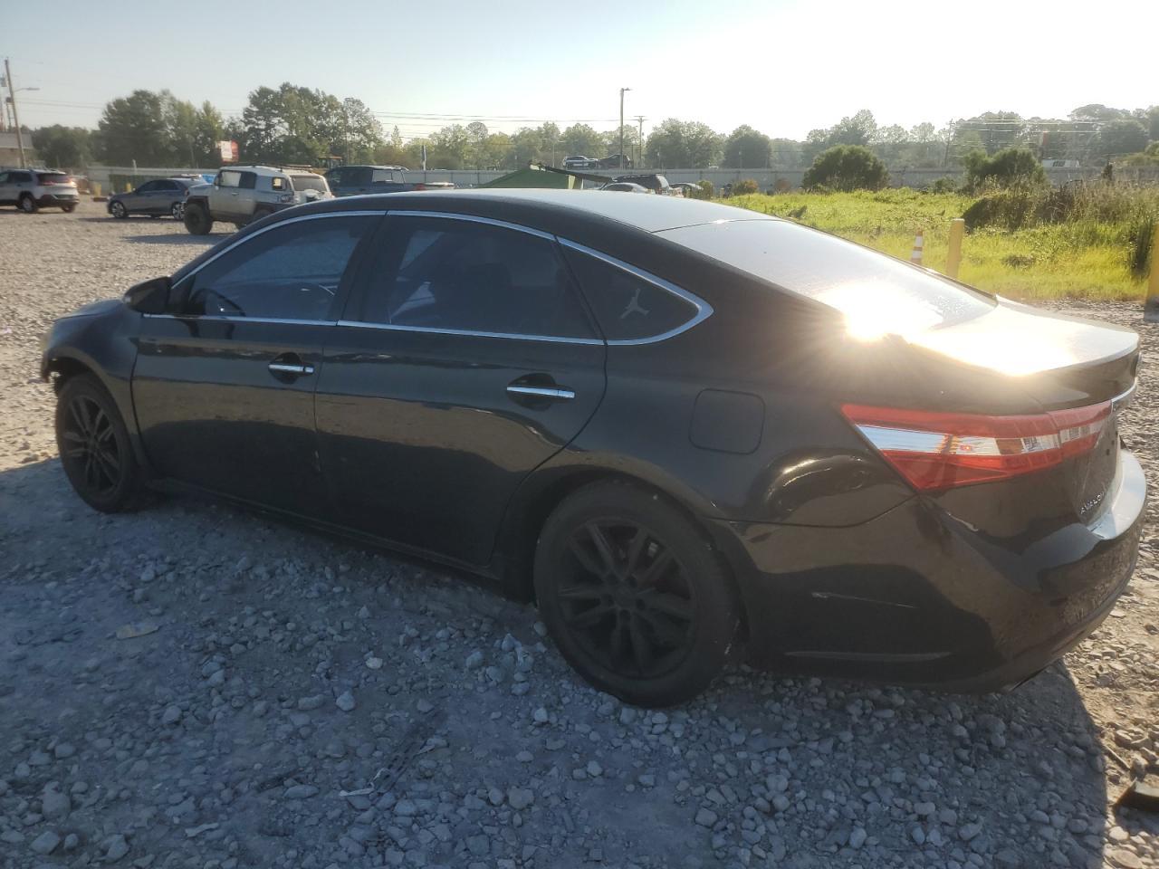 2014 Toyota Avalon Base - Image 2