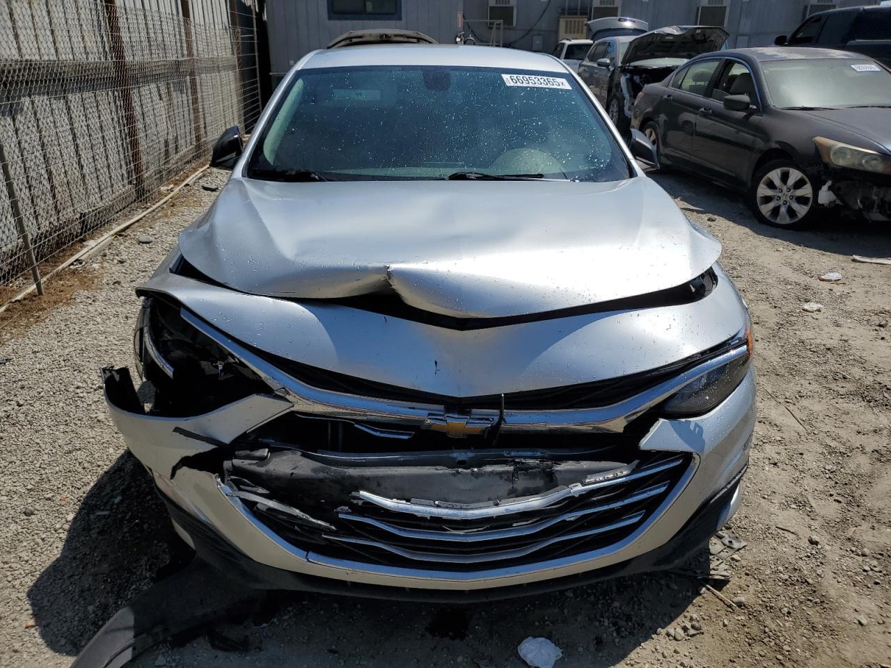 2021 Chevrolet Malibu Ls - Фото 5