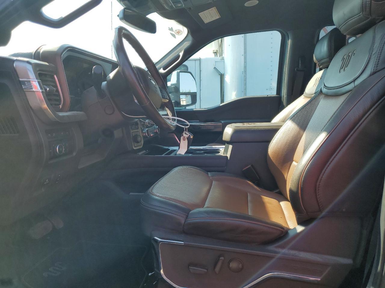 2023 Ford F350 Super Duty - Image 7