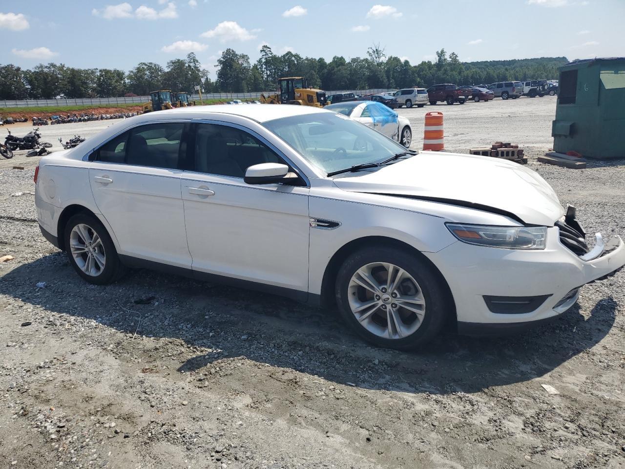 2014 Ford Taurus Sel - Image 4