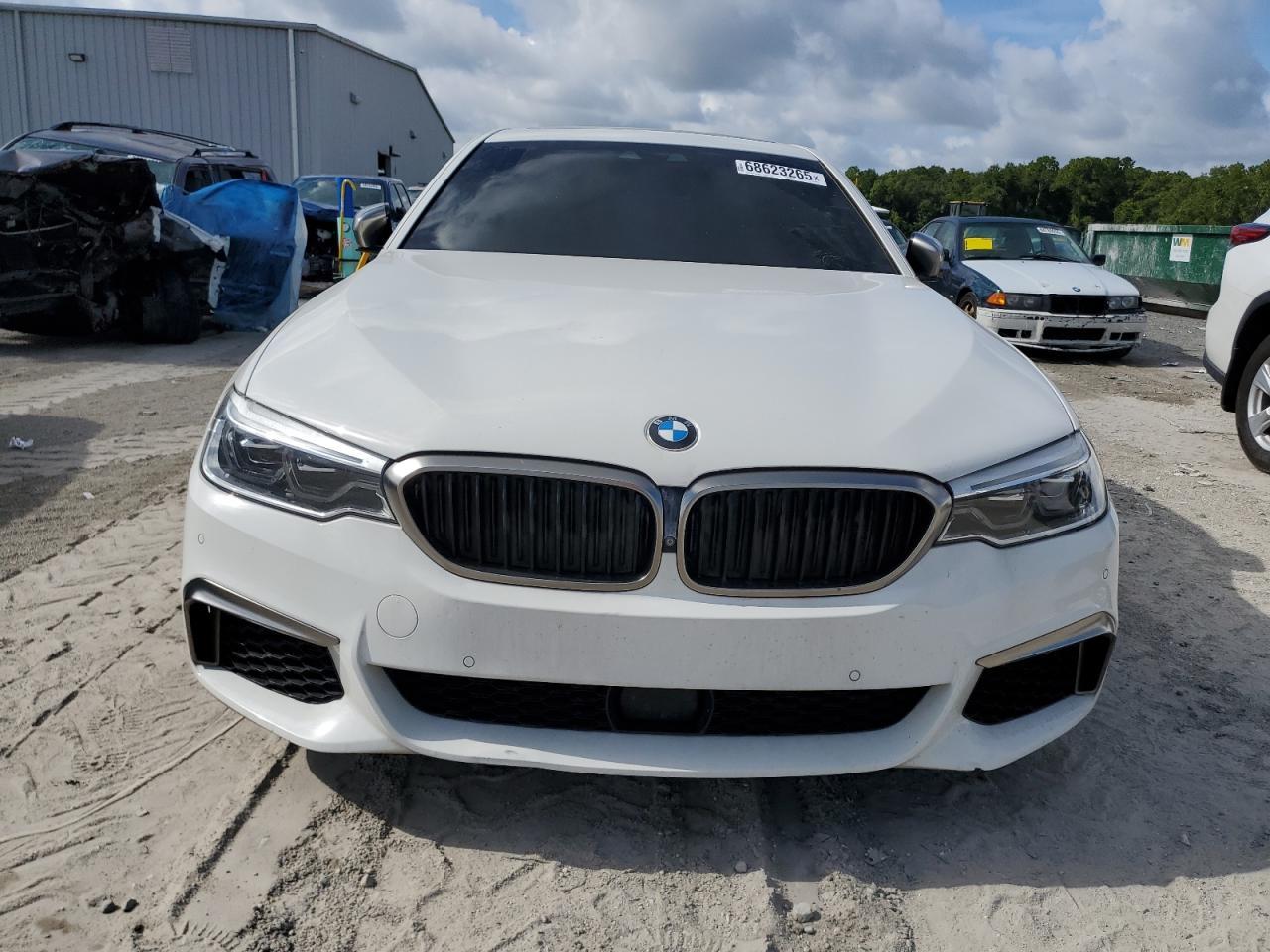 2018 BMW M550Xi - Фото 5