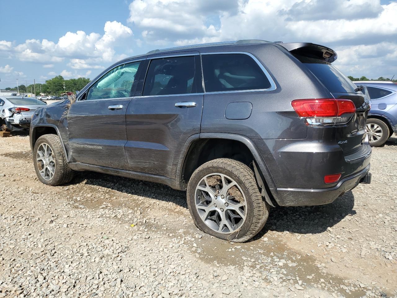 2019 Jeep Grand Cherokee Overland - Image 2