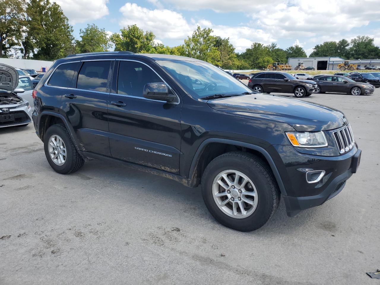 2015 Jeep Grand Cherokee Laredo - Image 4