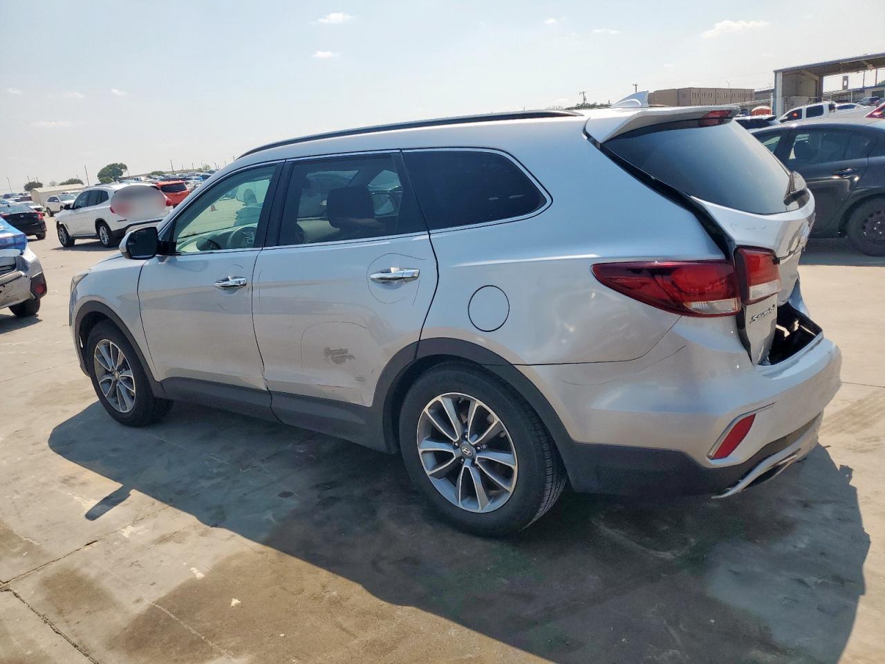 2017 Hyundai Santa Fe Se - Фото 2