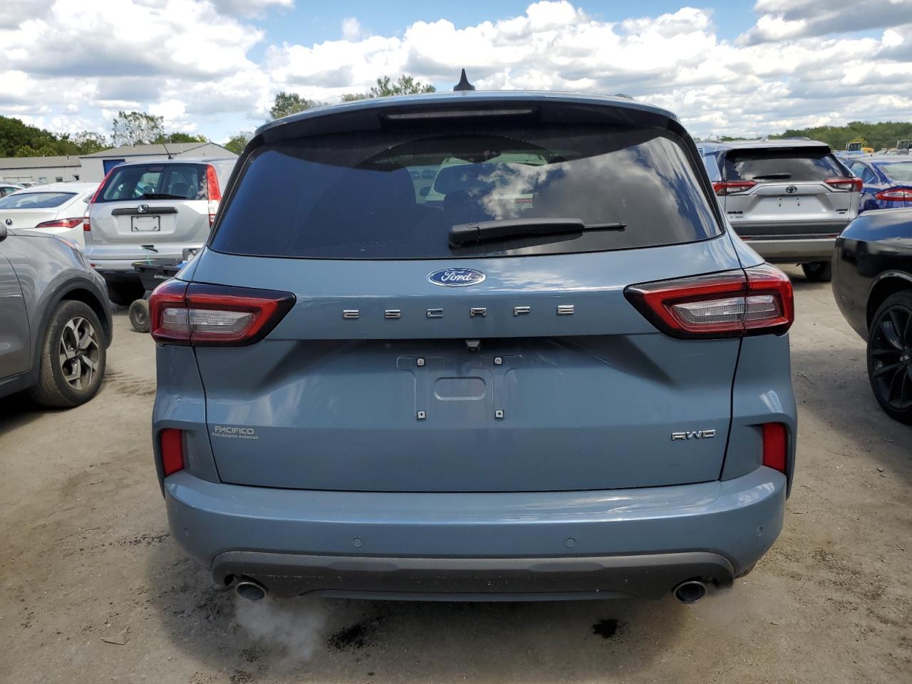2024 Ford Escape St Line - Image 6