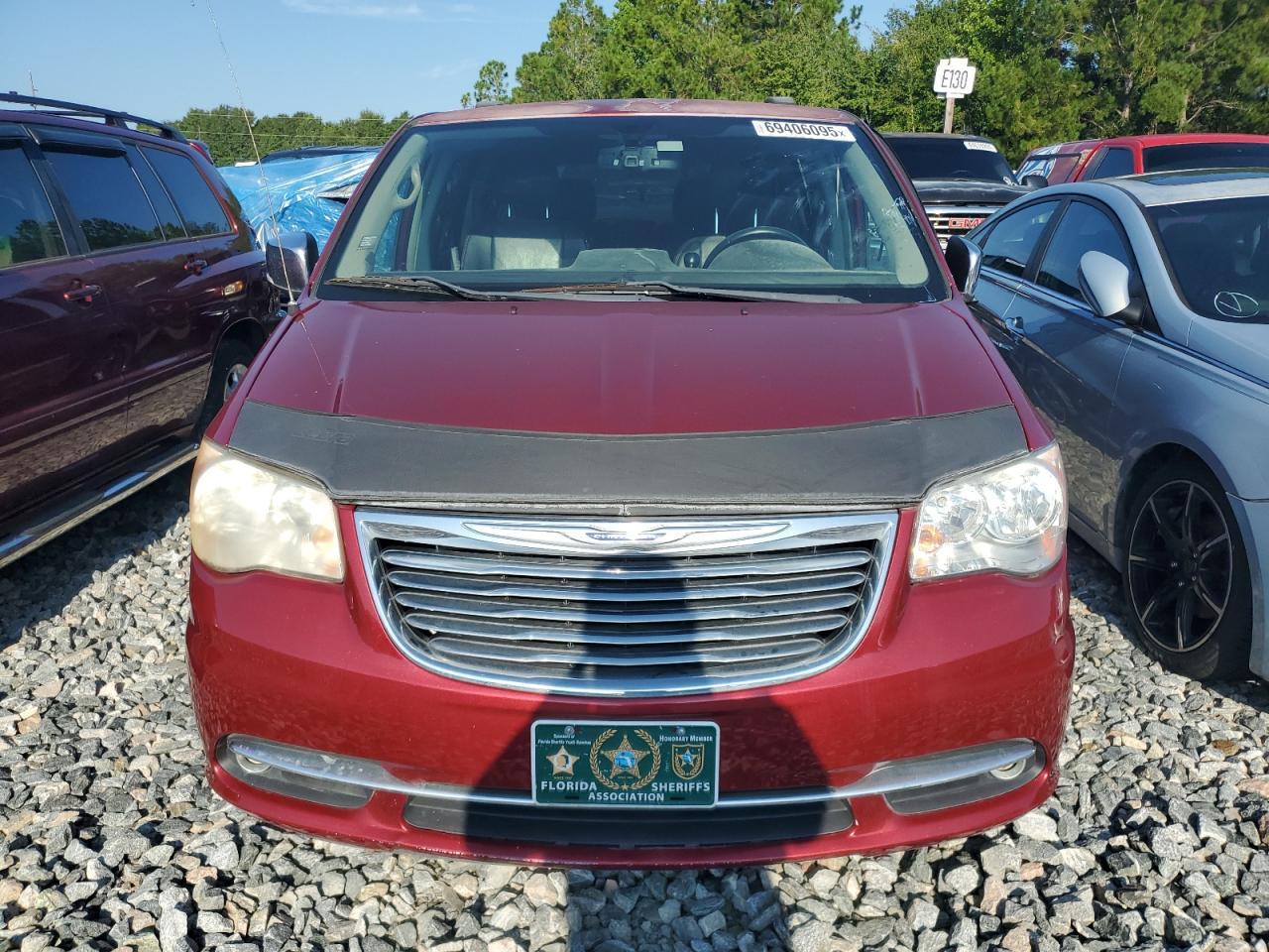 2013 Chrysler Town & Country Touring L - Фото 5