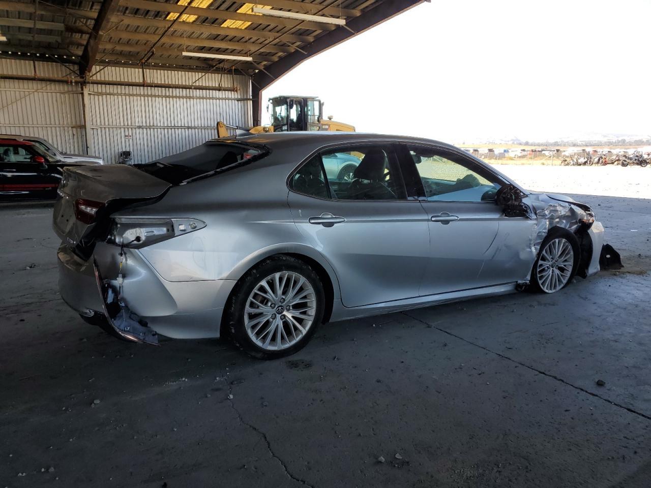 2018 Toyota Camry Hybrid - Фото 3