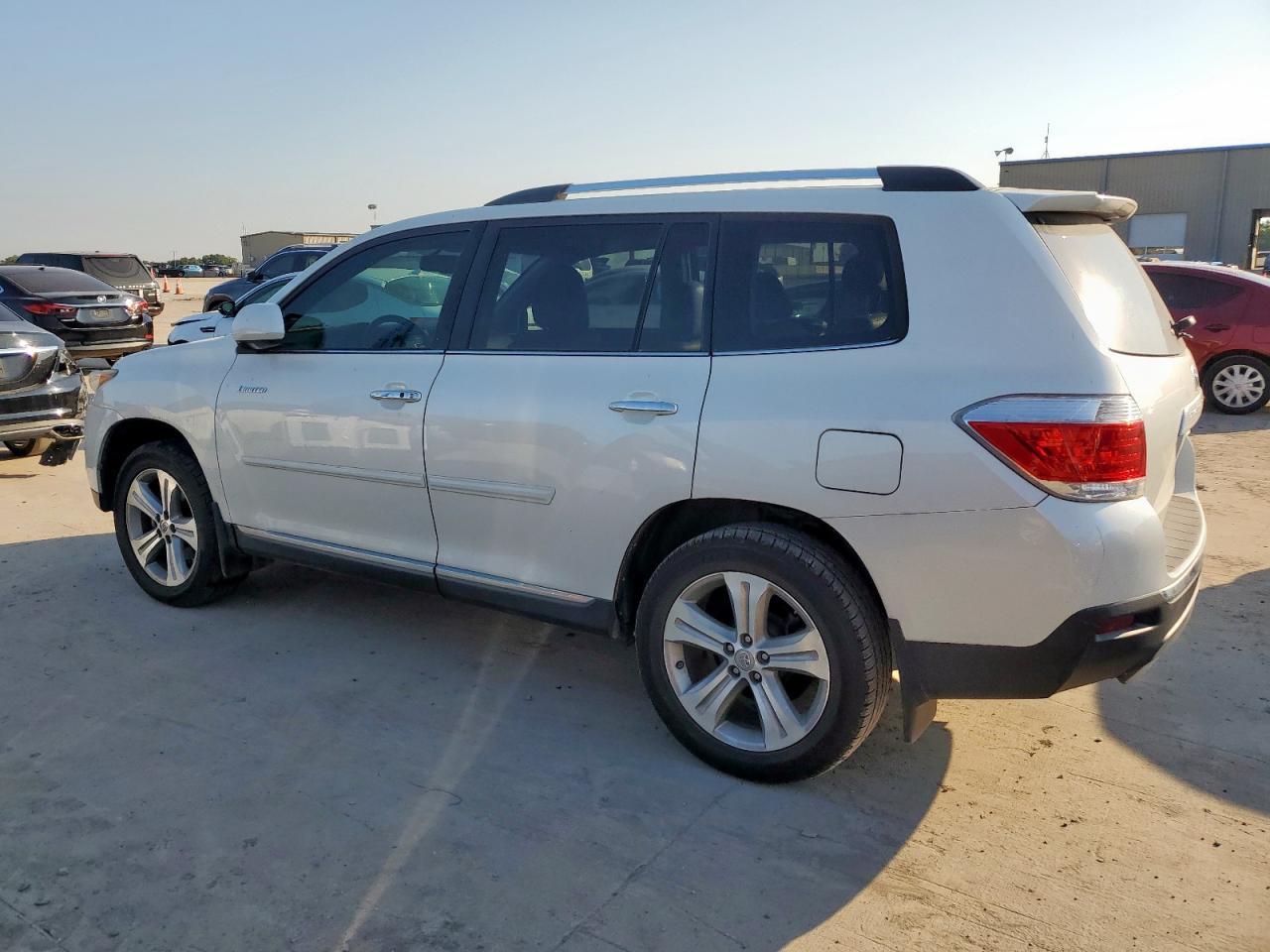 2013 Toyota Highlander Limited - Image 2