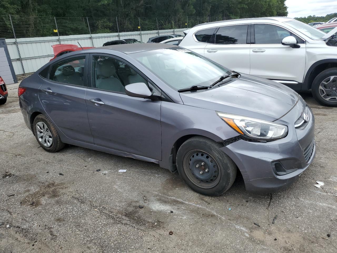 2016 Hyundai Accent Se - Фото 4