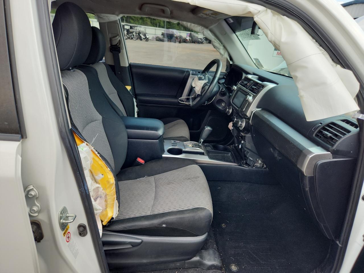 2018 Toyota 4Runner Sr5 - Image 7