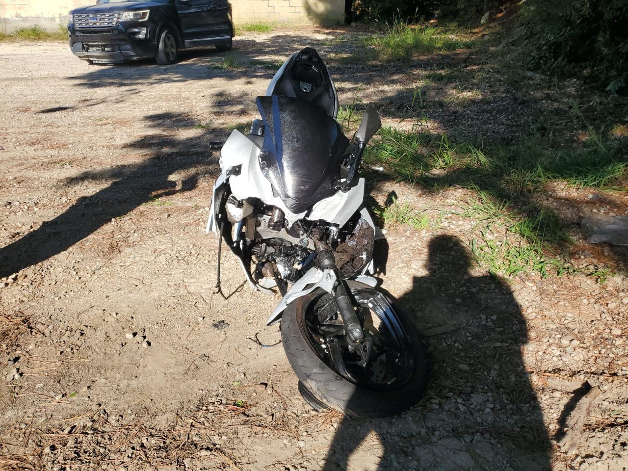 2024 Kawasaki Ex500 - Image 2