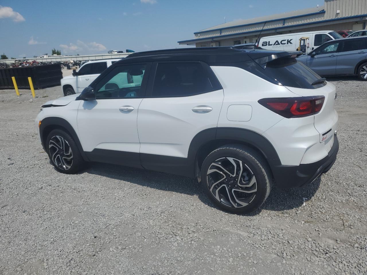 2024 Chevrolet Trailblazer Rs - Image 2