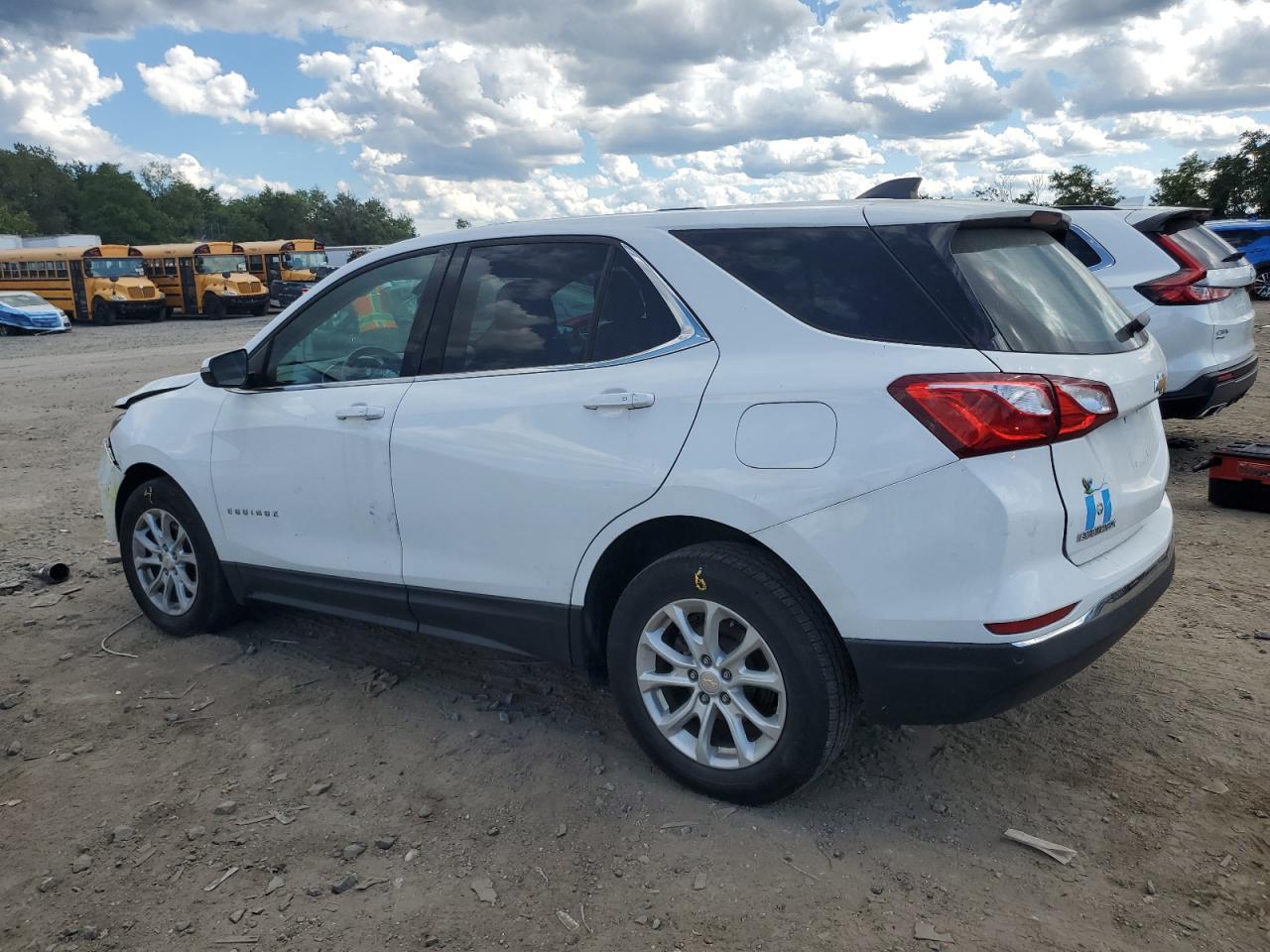 2018 Chevrolet Equinox Lt - Image 2