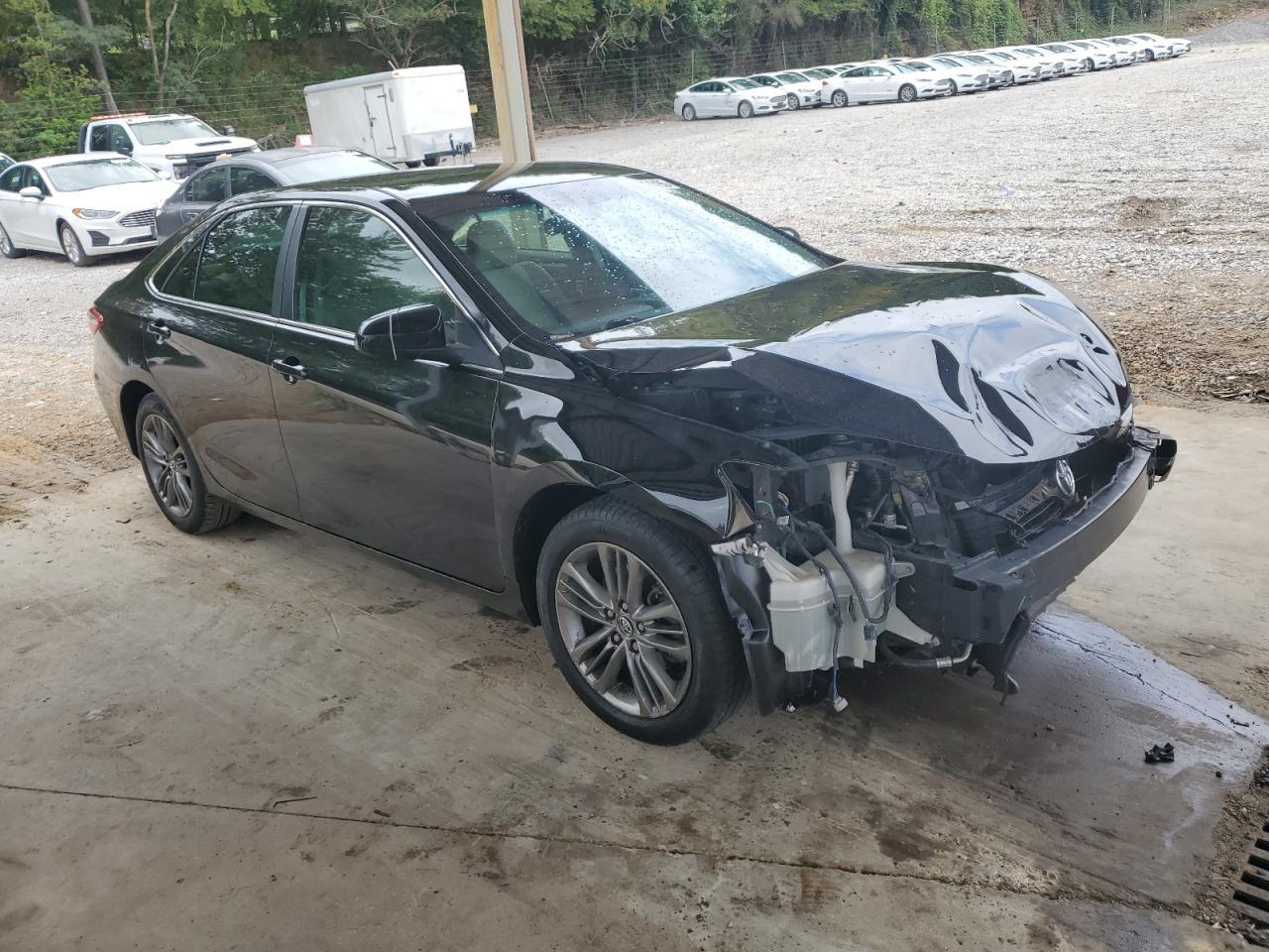 2017 Toyota Camry Le - Фото 4