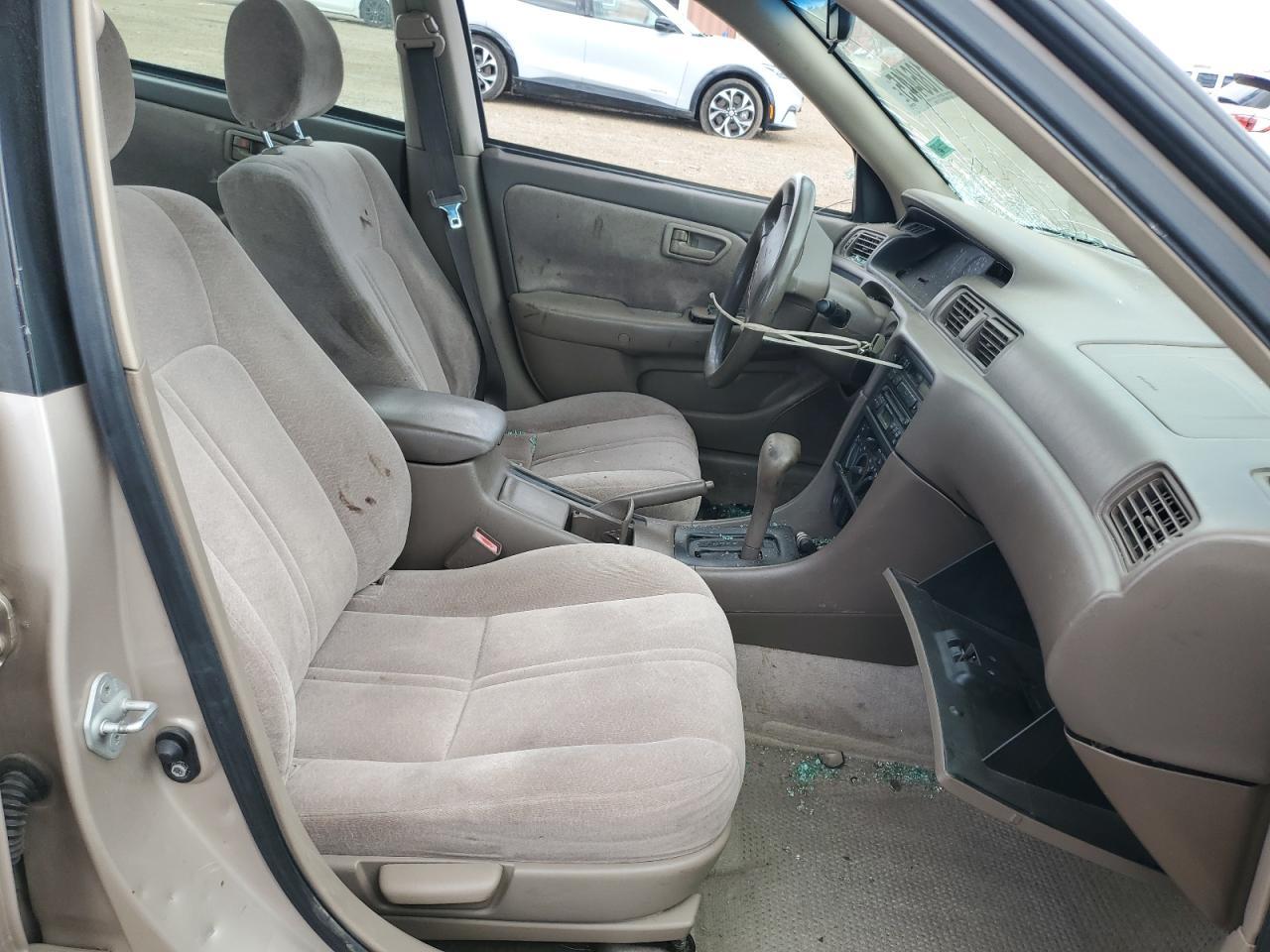 1999 Toyota Camry Ce - Фото 7