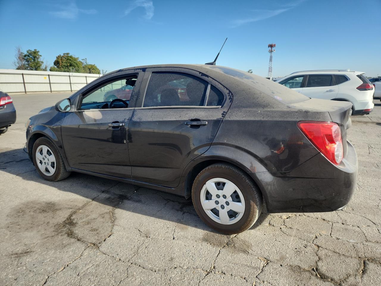 2014 Chevrolet Sonic Ls - Фото 2