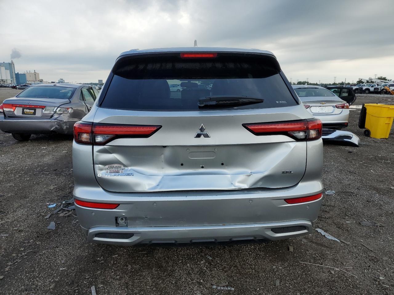 2023 Mitsubishi Outlander Sel - Фото 6