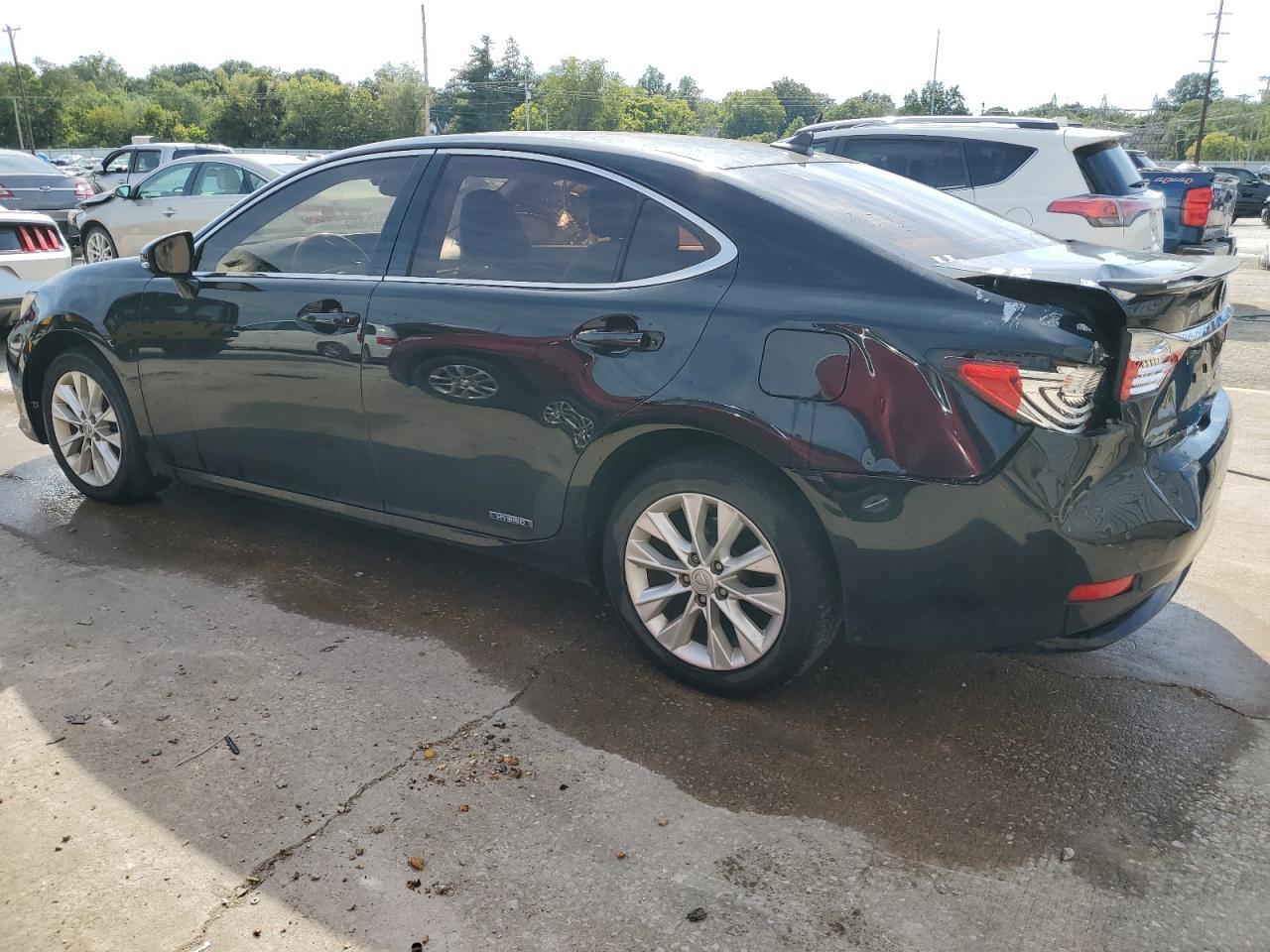 2013 Lexus Es 300H - Image 2