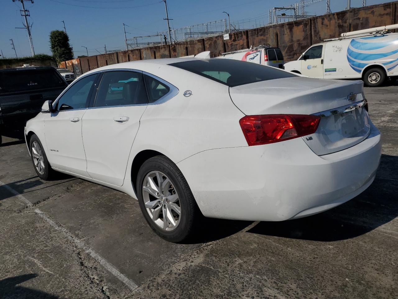 2018 Chevrolet Impala Lt - Фото 2