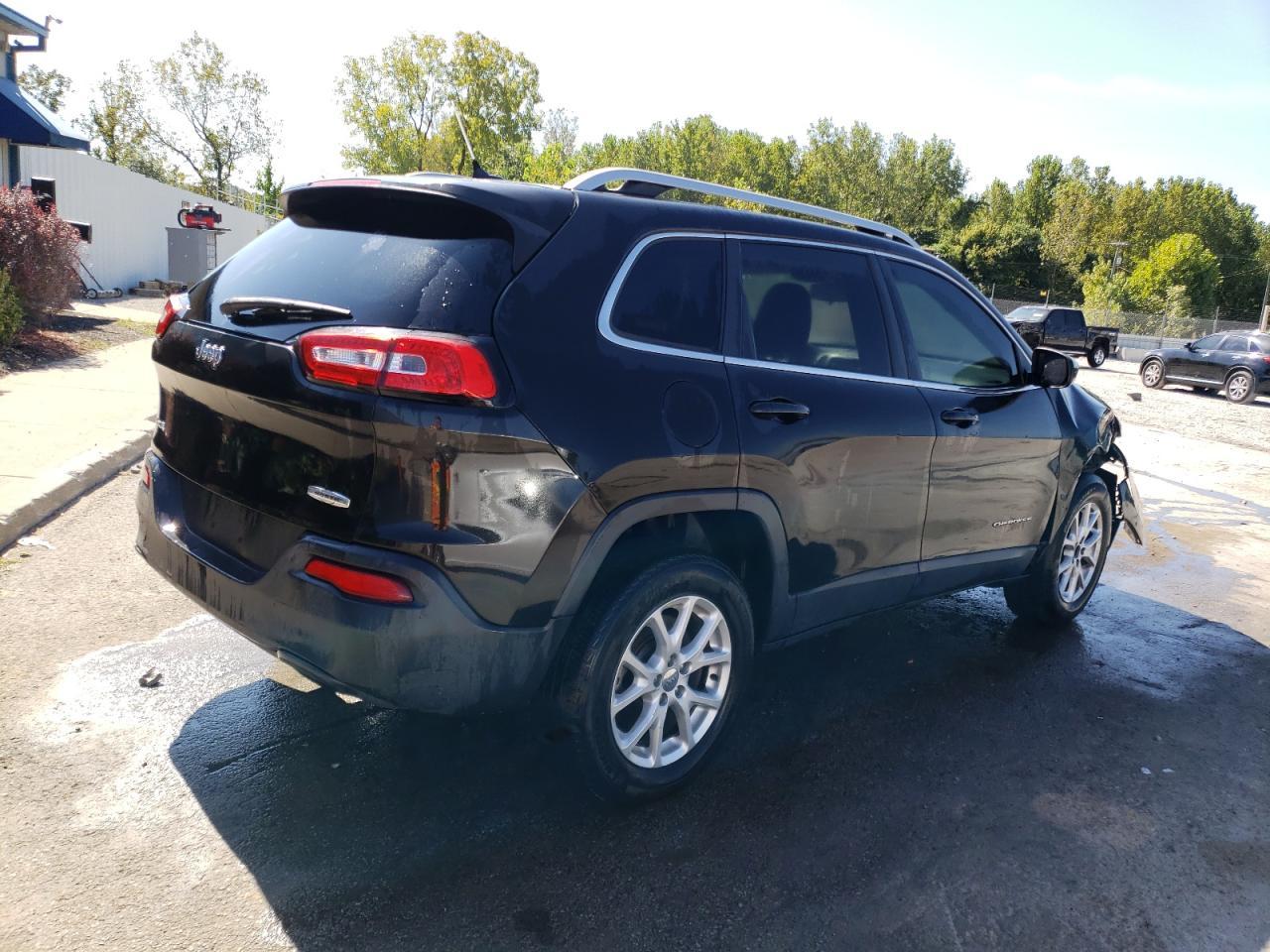 2015 Jeep Cherokee Latitude - Фото 3