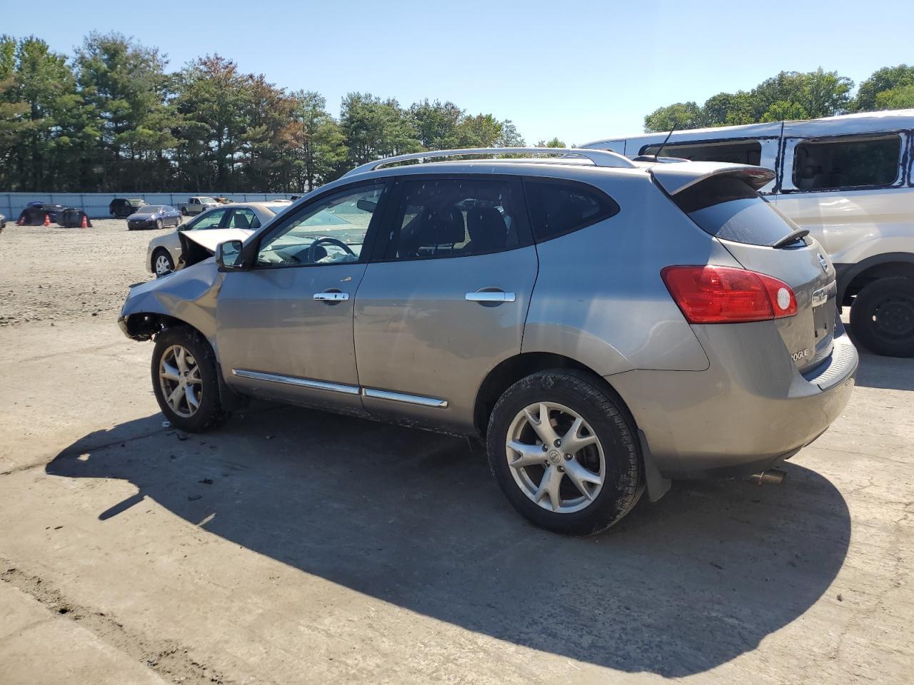 2011 Nissan Rogue S - Фото 2