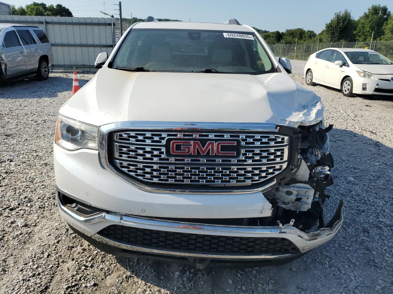 2018 GMC Acadia Denali - Фото 5