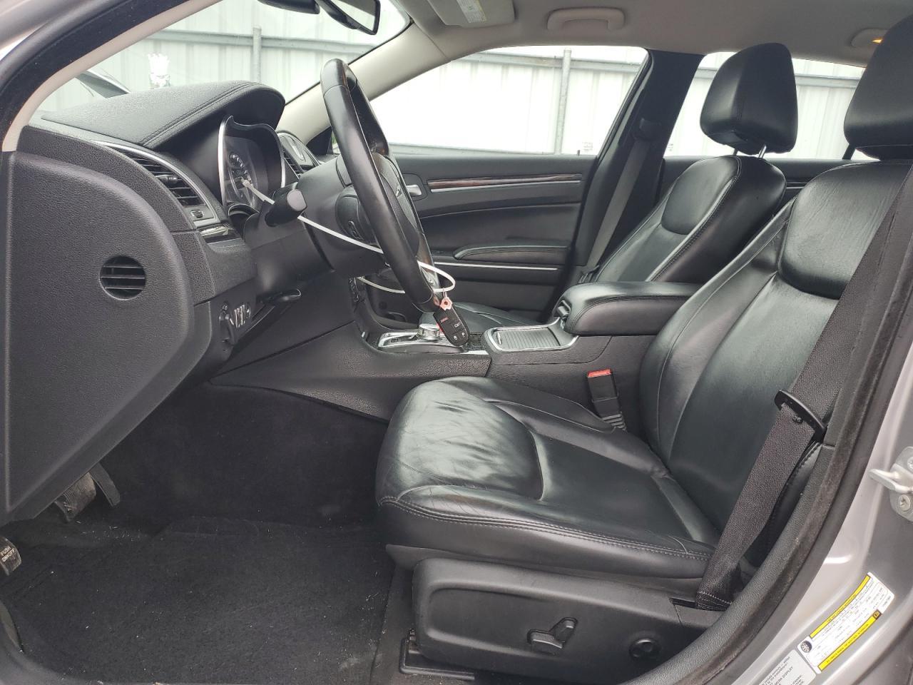2015 Chrysler 300 Limited - Фото 7