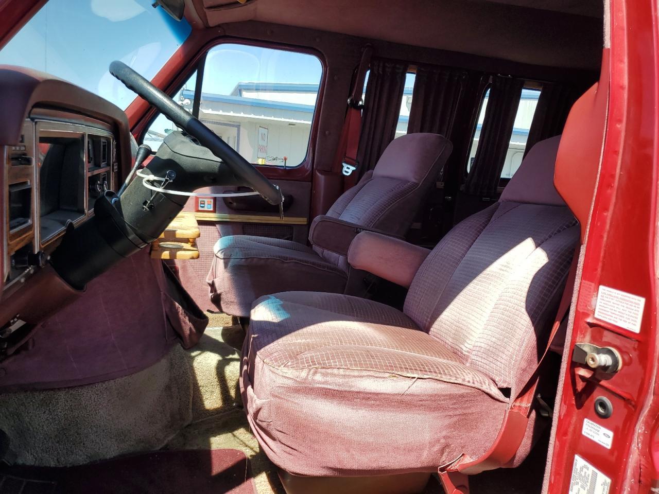 1990 Ford Econoline E150 Van - Image 7