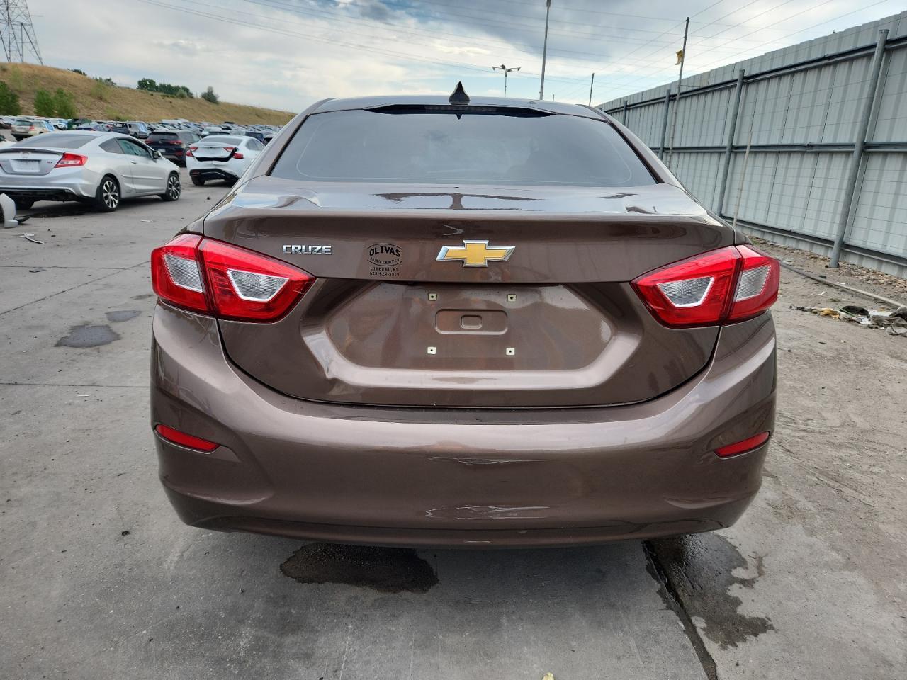 2019 Chevrolet Cruze Ls - Image 6