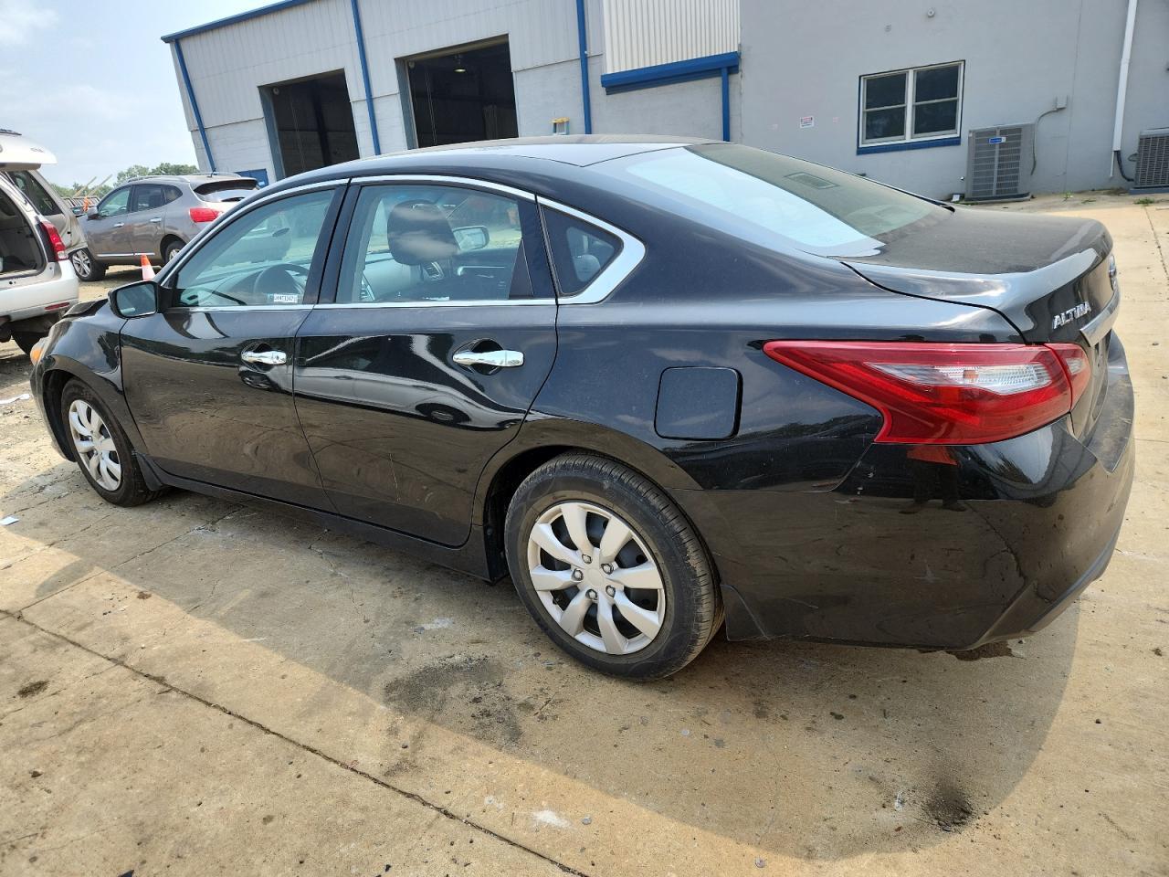 2018 Nissan Altima 2.5 - Image 2