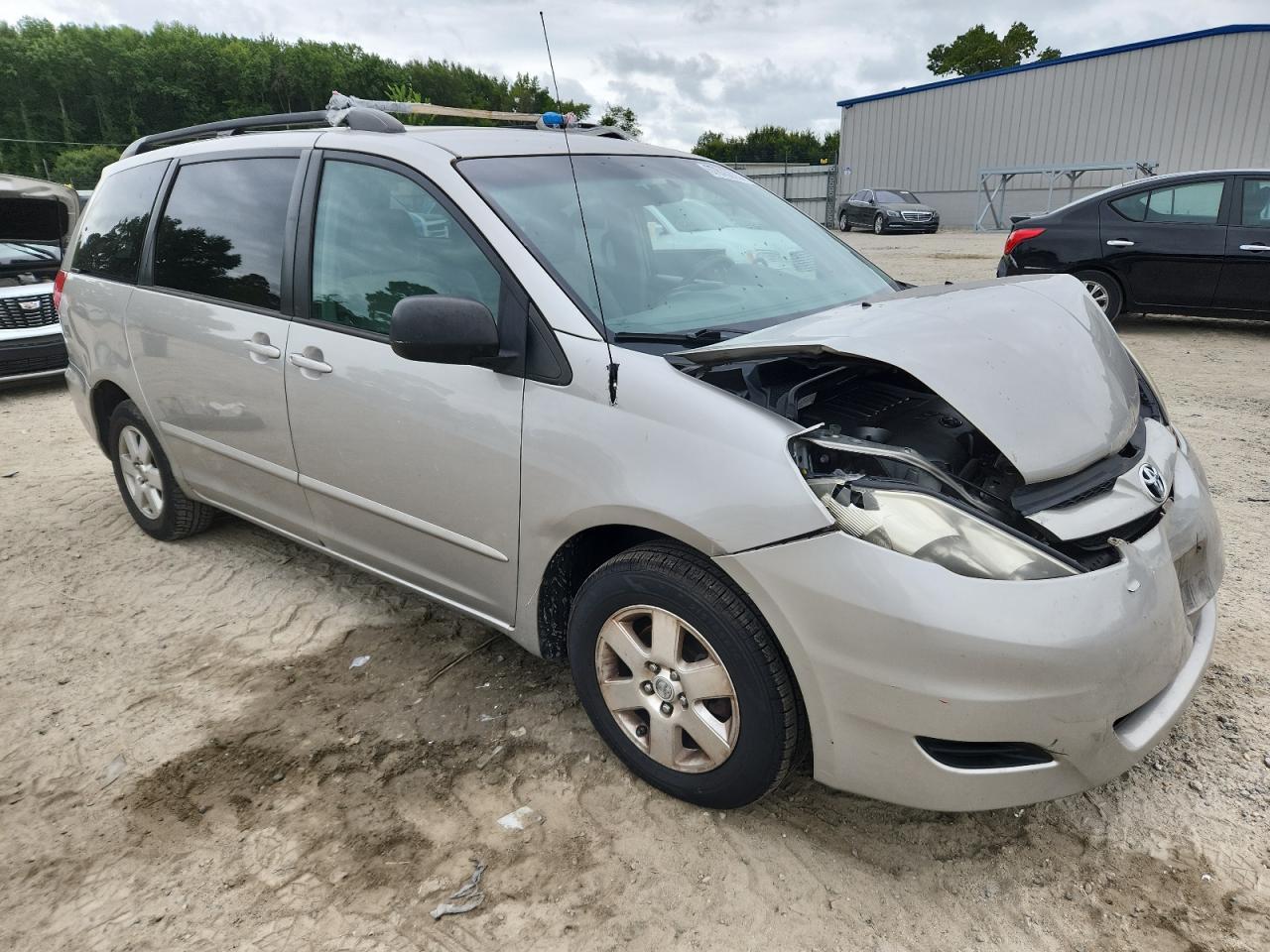 2010 Toyota Sienna Ce - Фото 4