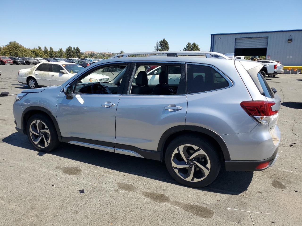 2022 Subaru Forester Touring - Image 2