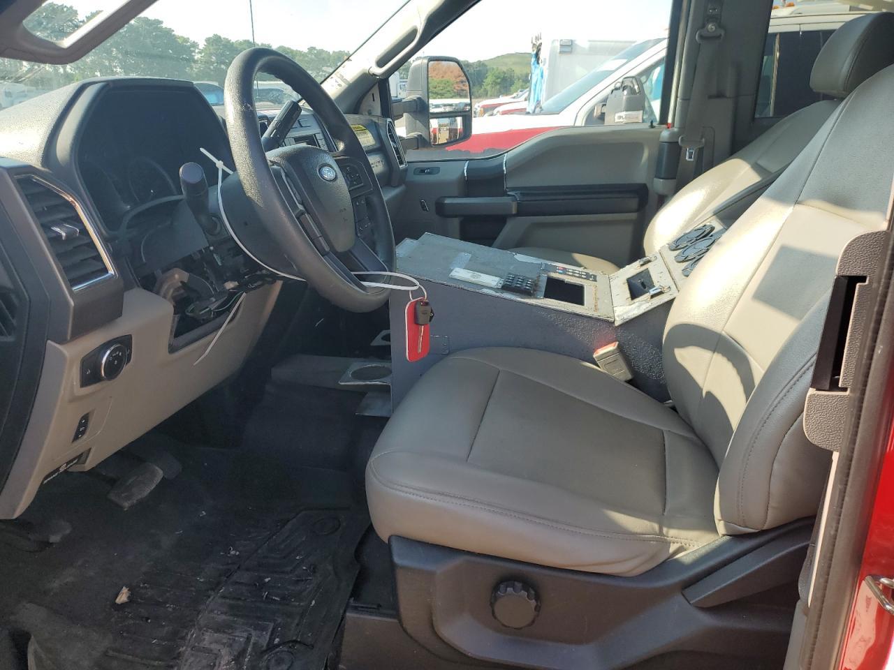 2017 Ford F550 Super Duty - Фото 7
