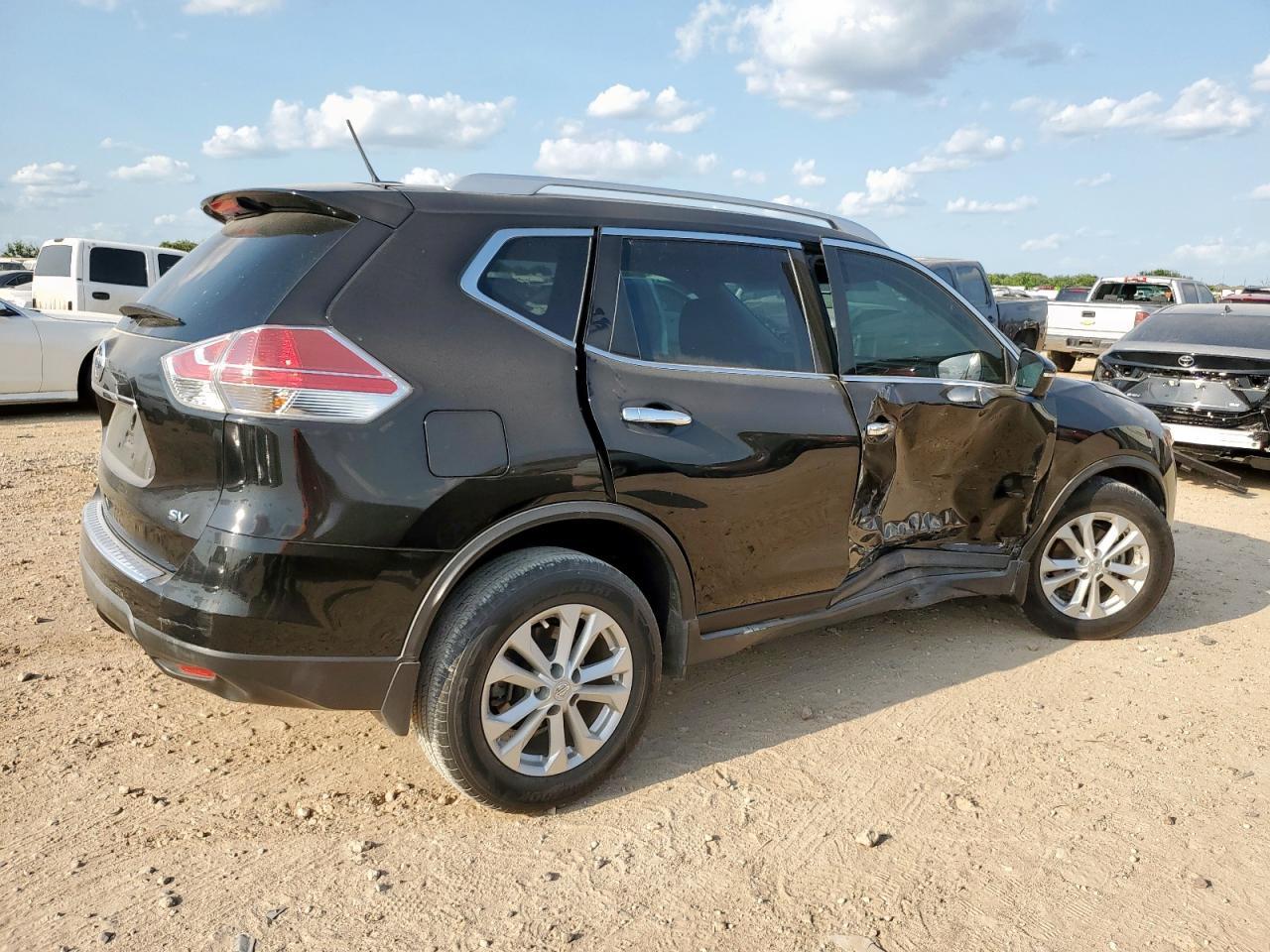 2015 Nissan Rogue S - Image 3