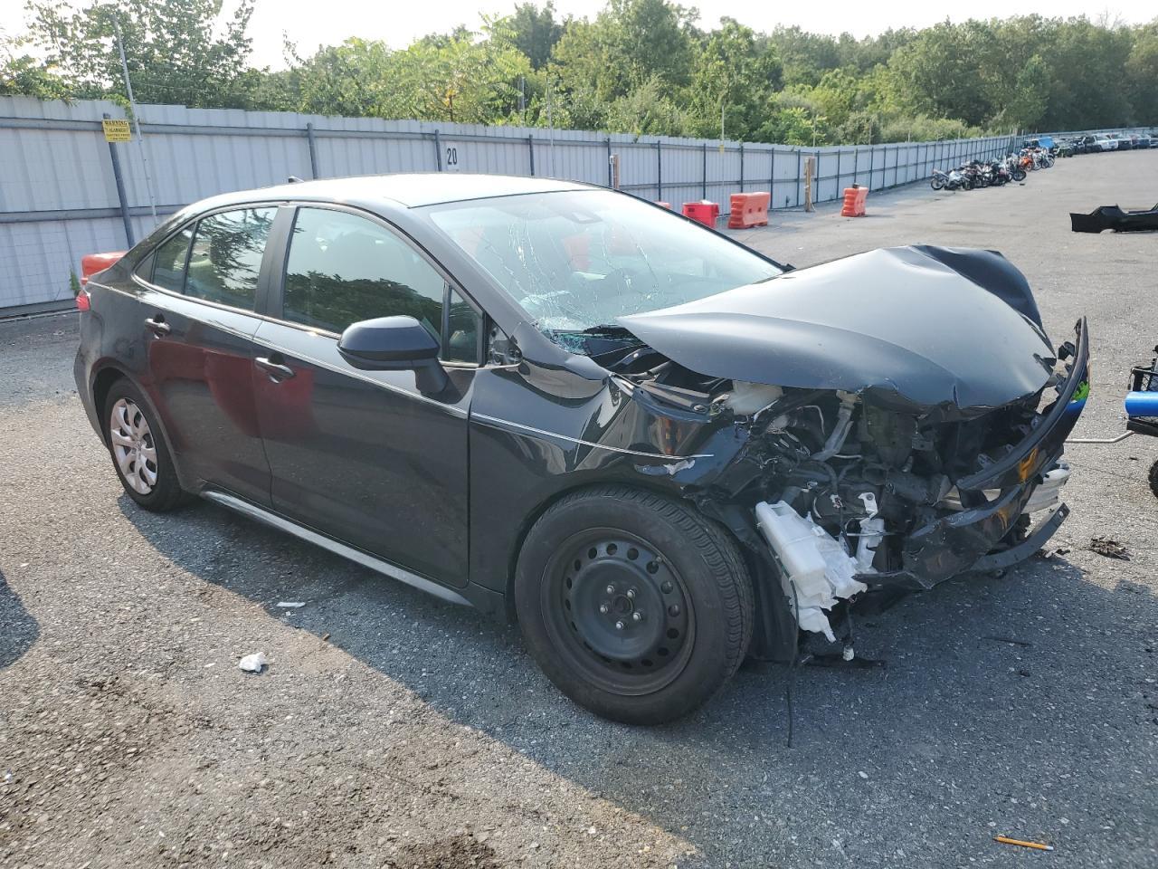 2021 Toyota Corolla Le - Фото 4