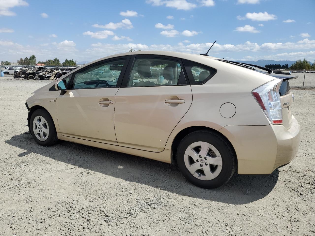2010 Toyota Prius - Фото 2