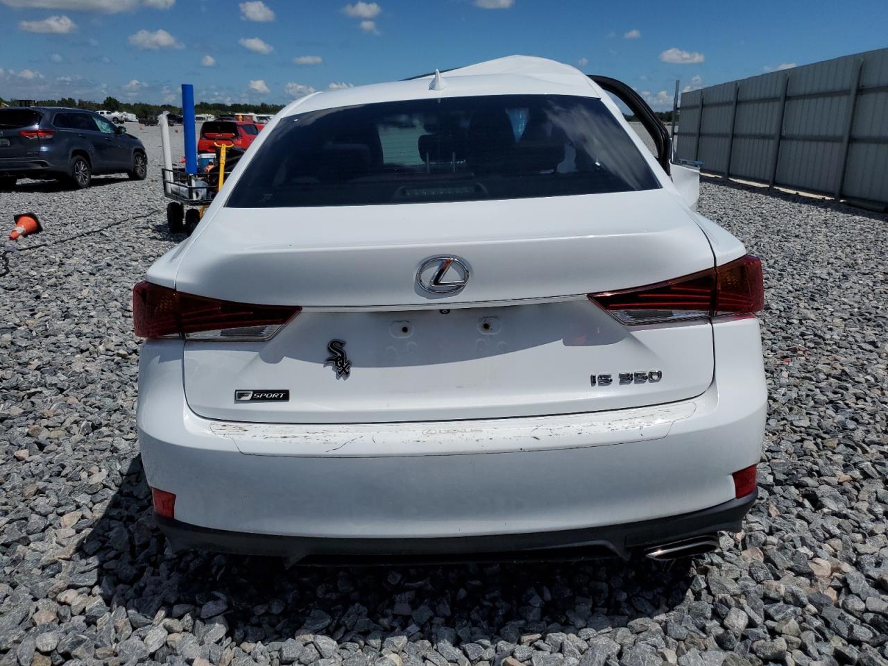 2018 Lexus Is 350 - Image 6