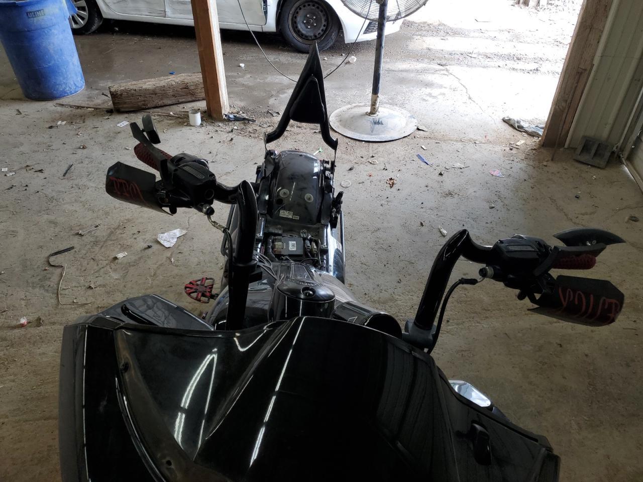 2018 Harley-Davidson Fltrxs Road Glide Special - Фото 5