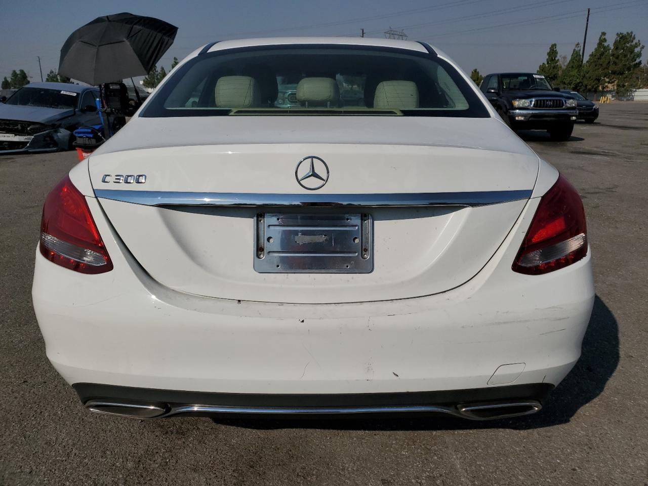 2015 Mercedes-Benz C 300 - Фото 6