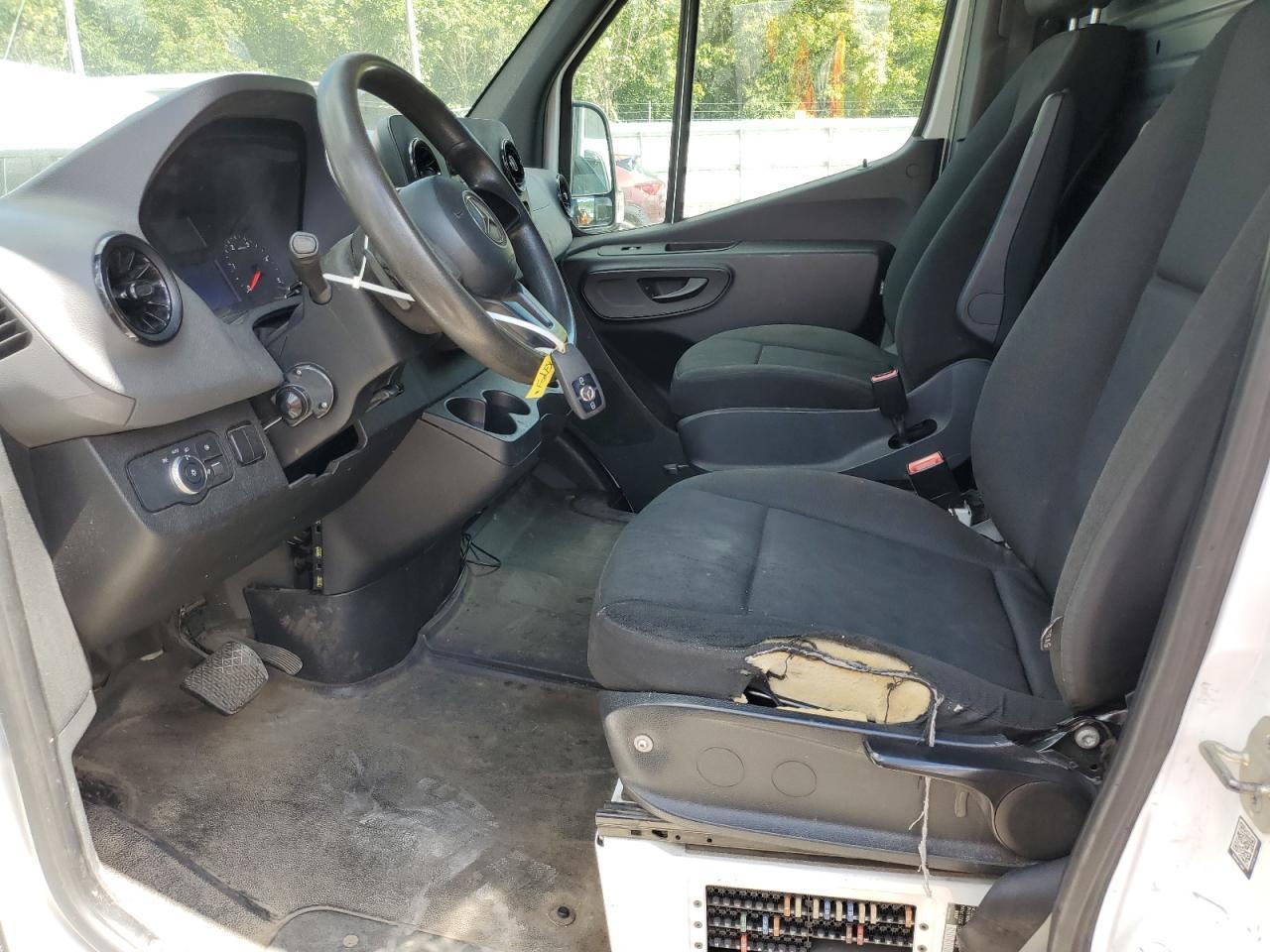 2020 Mercedes-Benz Sprinter 2500 - Фото 7