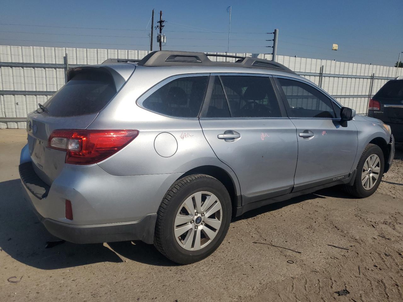 2015 Subaru Outback 2.5I Premium - Фото 3
