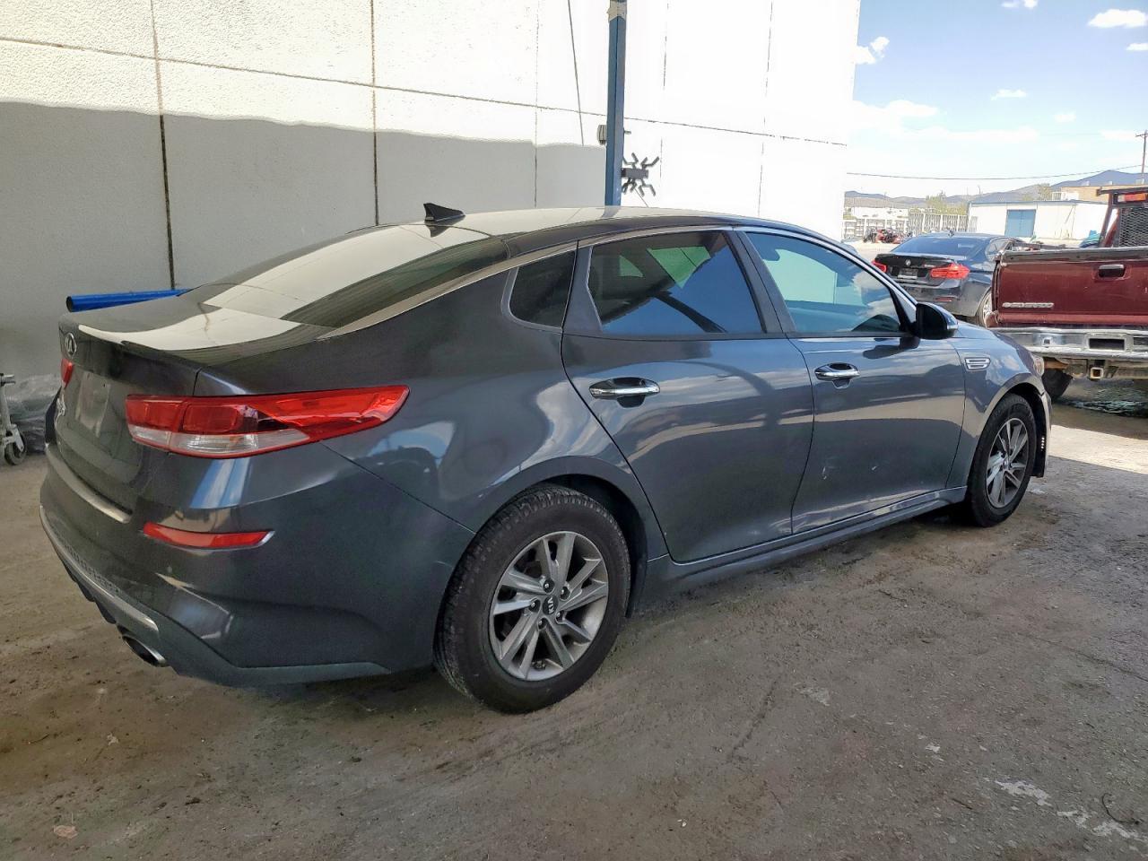 2019 Kia Optima Lx - Image 3