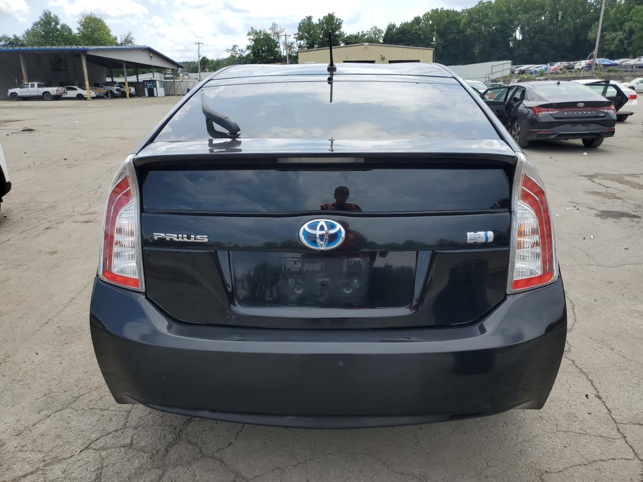 2015 Toyota Prius - Фото 6
