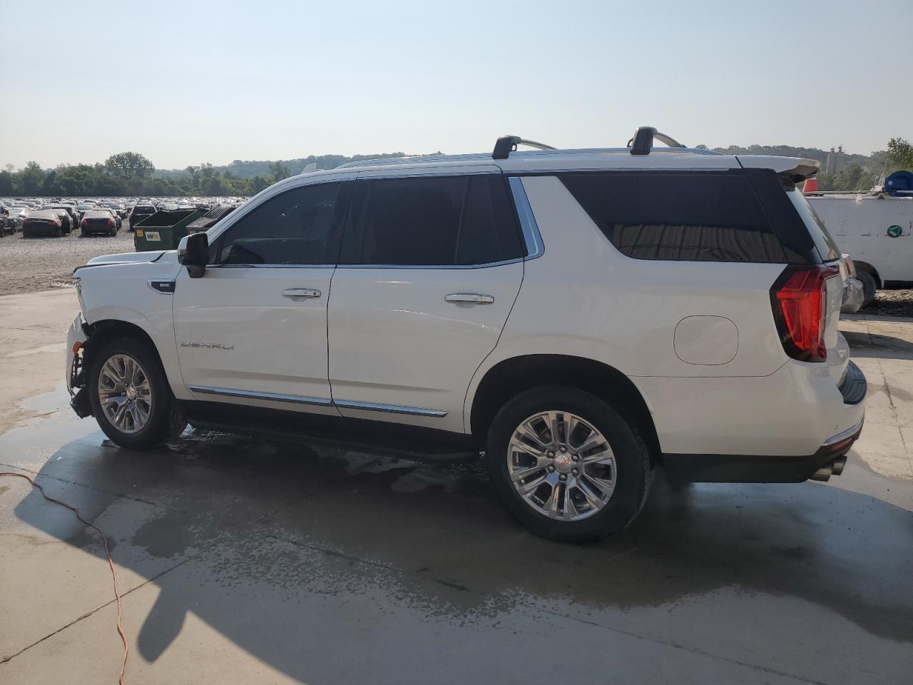 2022 GMC Yukon Denali - Фото 2