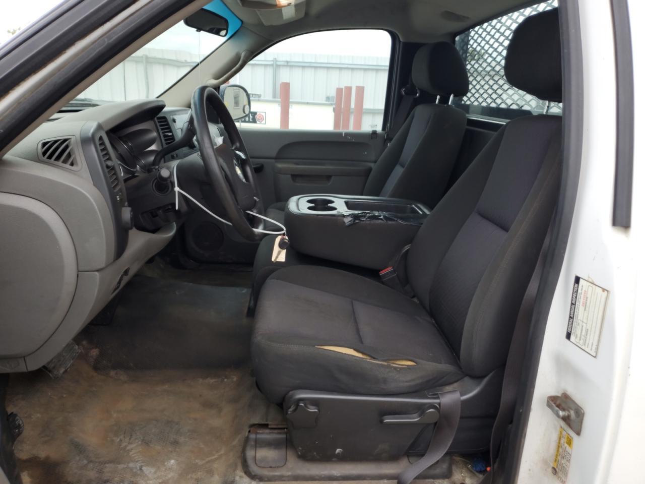 2013 Chevrolet Silverado C2500 Heavy Duty - Image 7