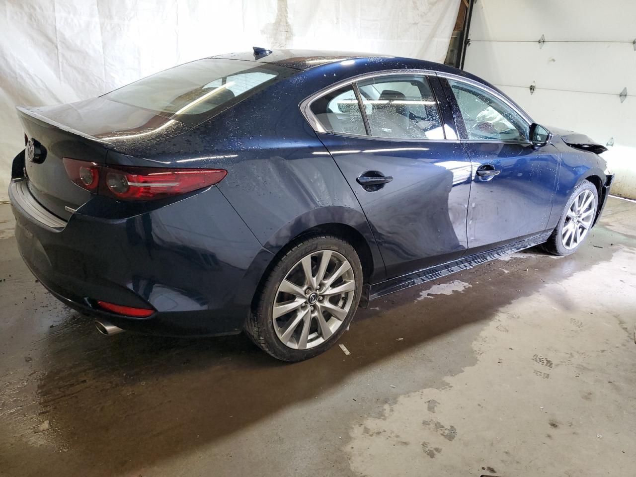 2021 Mazda 3 Premium - Фото 3